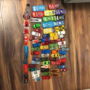 Toys&Collectibles Hot Wheels & Disney Cars Bundle